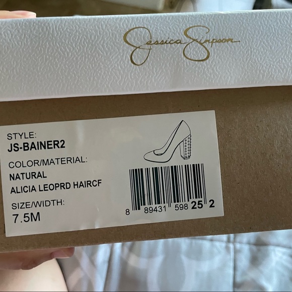 Jessica Simpson textured leopard shoes with studs - Picture 4 of 4